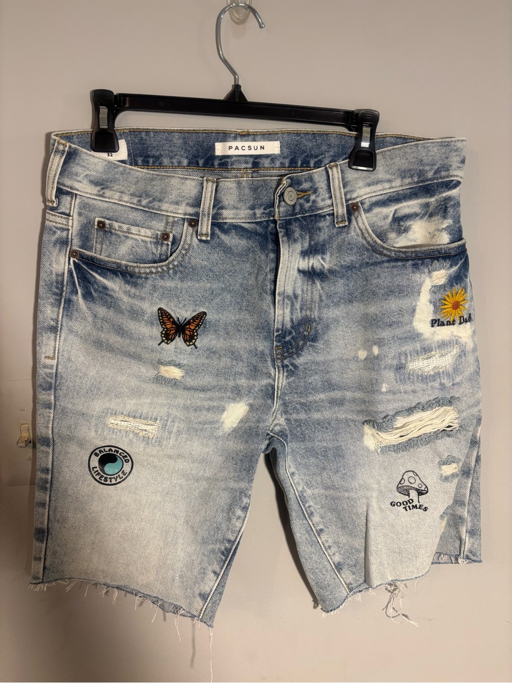 PacSun Light Blue Washed Denim Shorts with Embroidered Patches